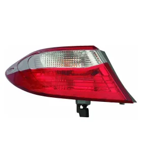 Farol Trasero Izquierdo Toyota Camry 2015-2017
