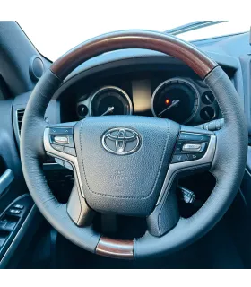 Tapizado Guía en Toyota Land Cruiser 2022