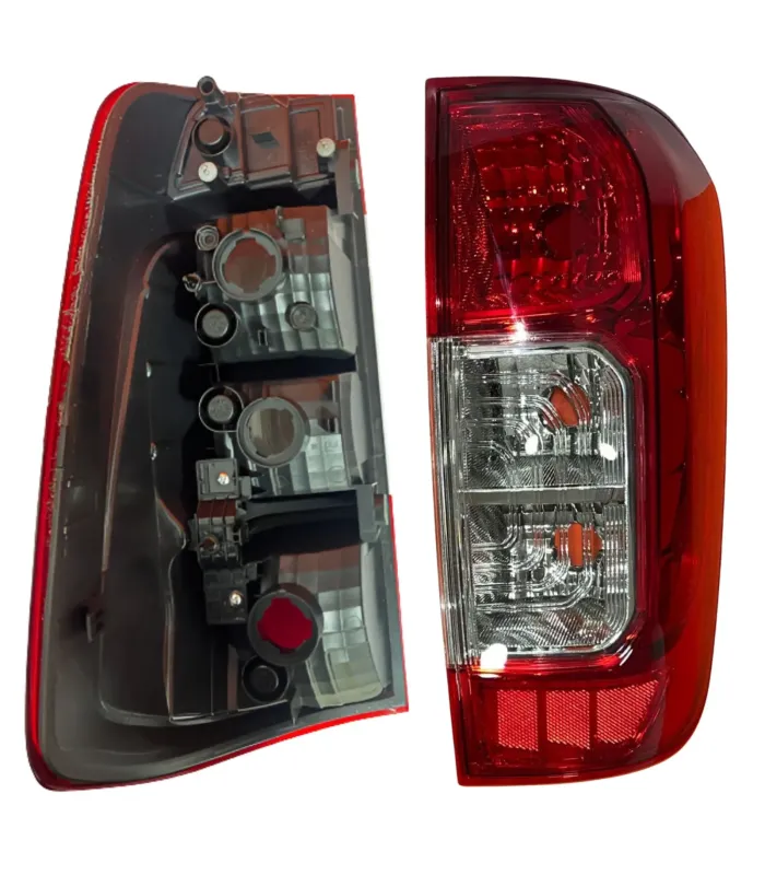 Farol trasero derecho de para Nissan Frontier NP300 2016-2020, vista unidad de frente y reverso.