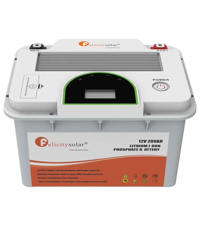 Batería LiFePO4 Felicity Solar 12V 200Ah FLA12200 instalada en sistema solar residencial con inversor