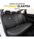 Interior Hyundai Elantra con forros de asientos leatherette