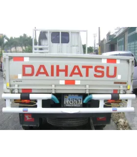 Camion Daihatsu Defensa Trasera / Bumper en tubos hecho a la medida