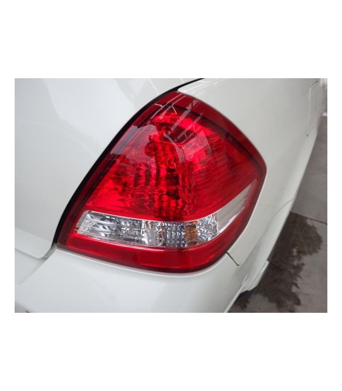 Nissan Tiida 2007-2011 Farol Esquinero Trasero izquierdo o derecho Tipo Original 