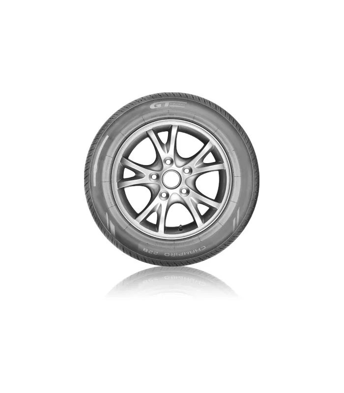 Neumático 225/55R16 GT Radial Champiro 228 - Goma para Sedán y Compacto con Montura y Balanceo en Santo Domingo