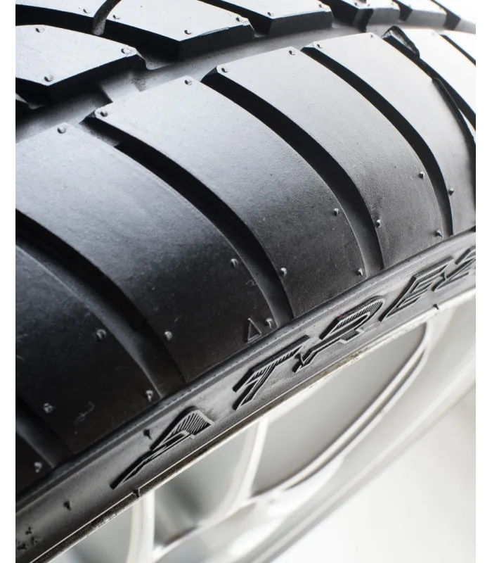 Neumático Goma 235/35ZR19 Sailun Atrezzo ZSR Ultra Alto Rendimiento con Montura y Alineación Gratis en Santo Domingo RD