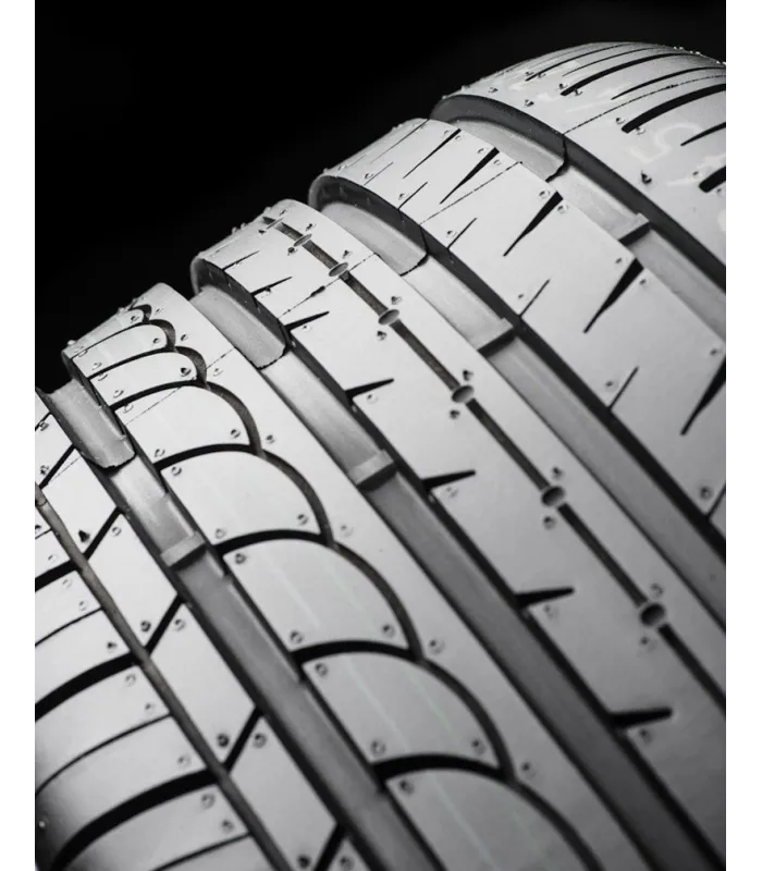 Goma 205/65R16 Blacklion BU66 Neumático Ultra Alto Desempeño para Carro Montura y Balanceo Gratis en Santo Domingo