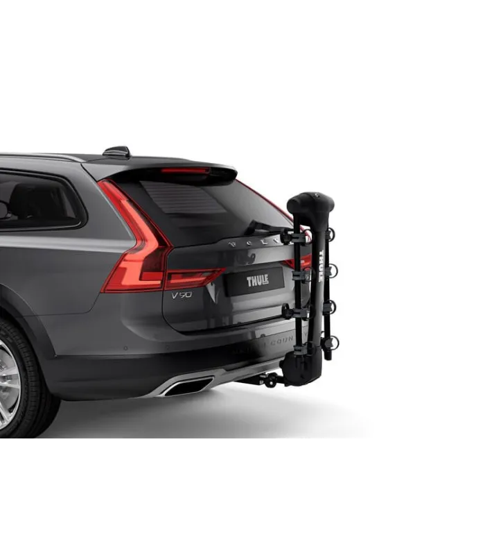 Portabicicletas Thule Apex XT 4 instalado en una jeepeta, mostrando su diseño plegado