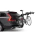 Cuatro bicicletas de montaña montadas de forma segura en el portabicicletas Thule Apex XT 4